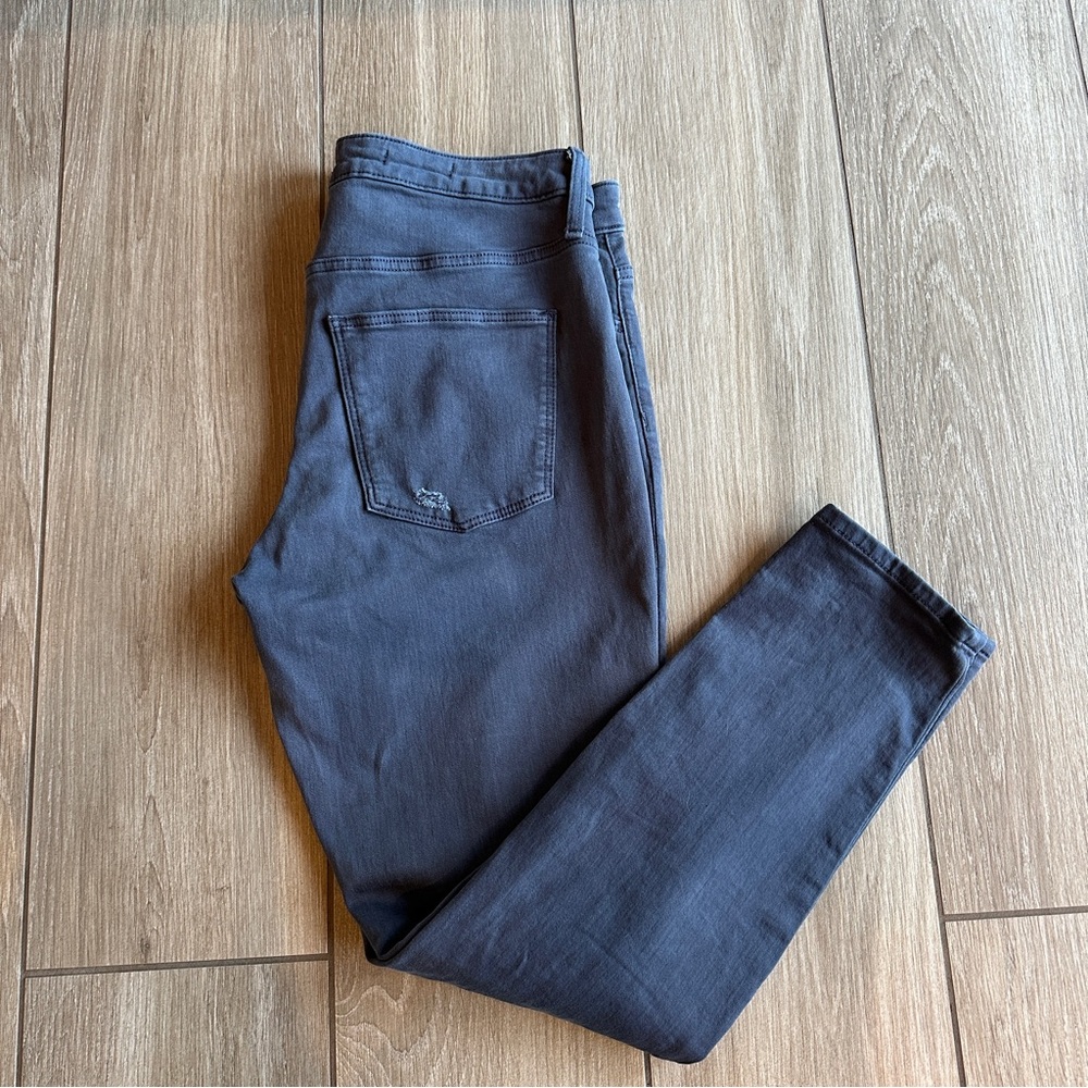 Universal Thread High Rise Jeans Size 10 - Picture 5 of 11